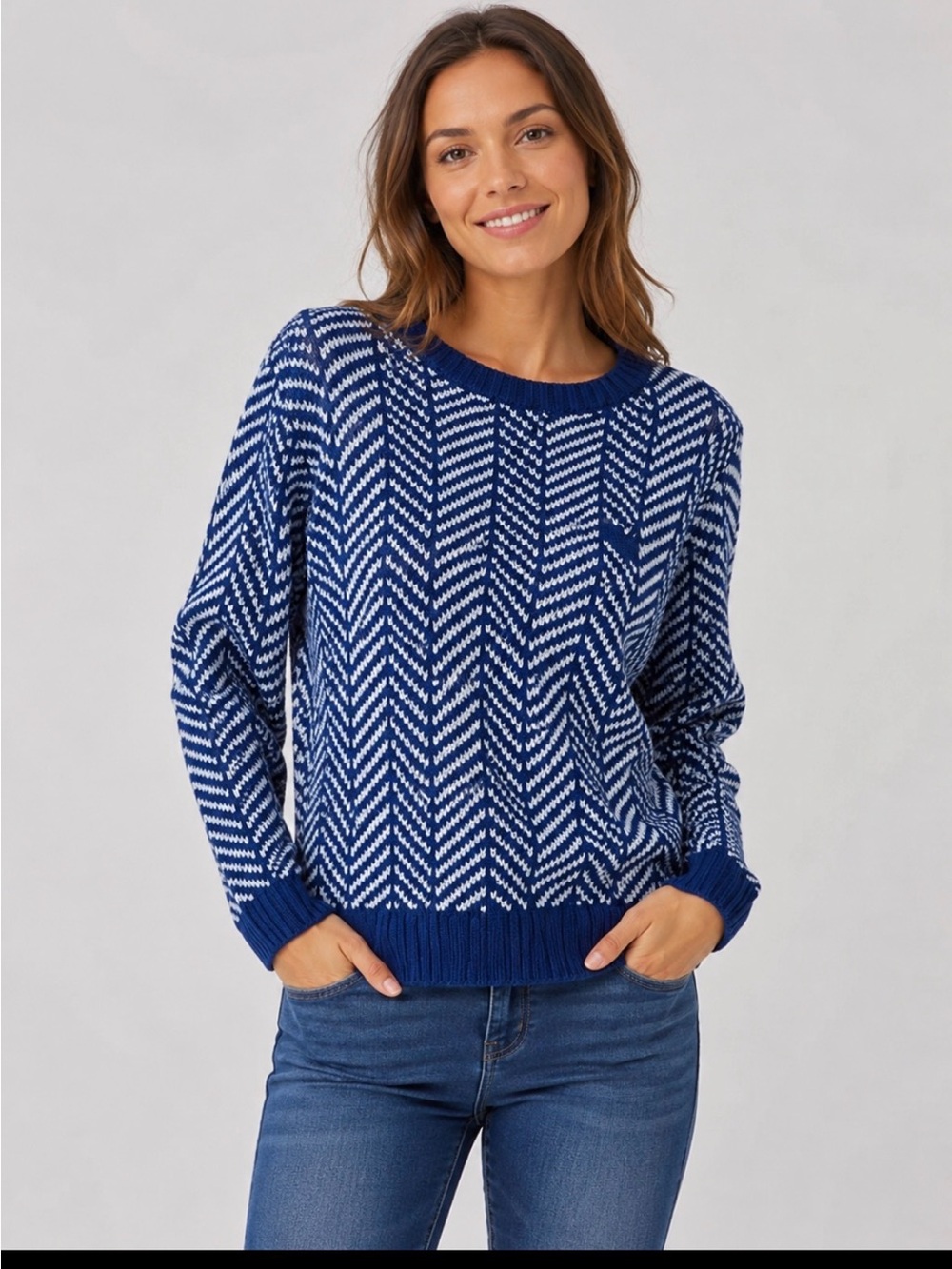 33 Degrees Blue and White Chevron Knit Sweater - Women's Size Medium